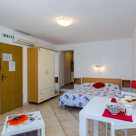 Orka - Studio 2 Adults Apartman *